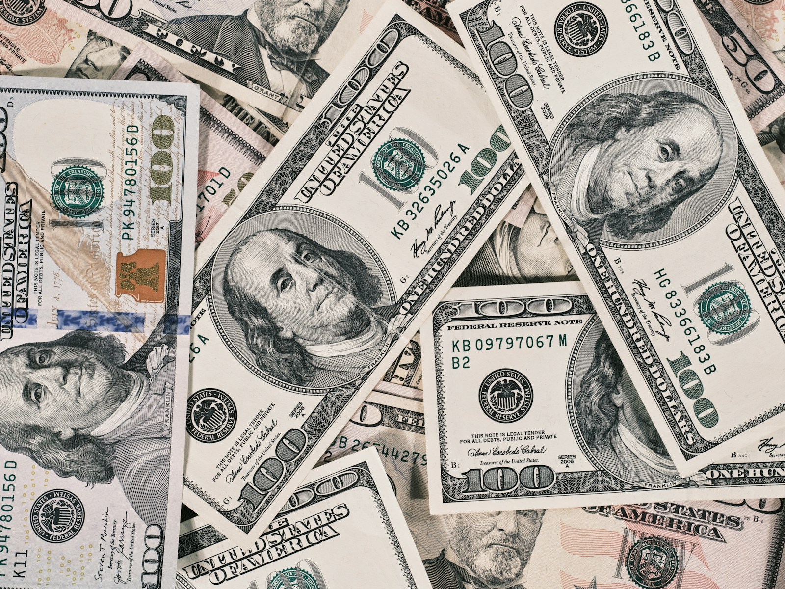 ICE a dépensé beaucoup plus en publicités avec Google et Meta qu'avec Spotify