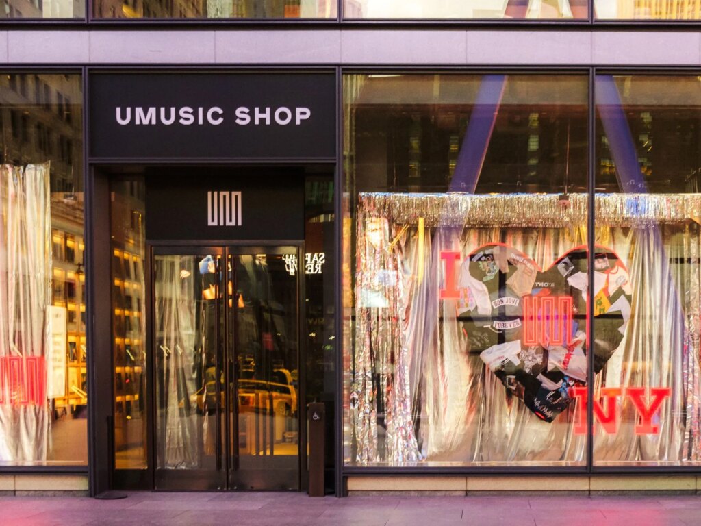 UMG ouvre deux autres magasins de produits dérivés à New York et à Londres