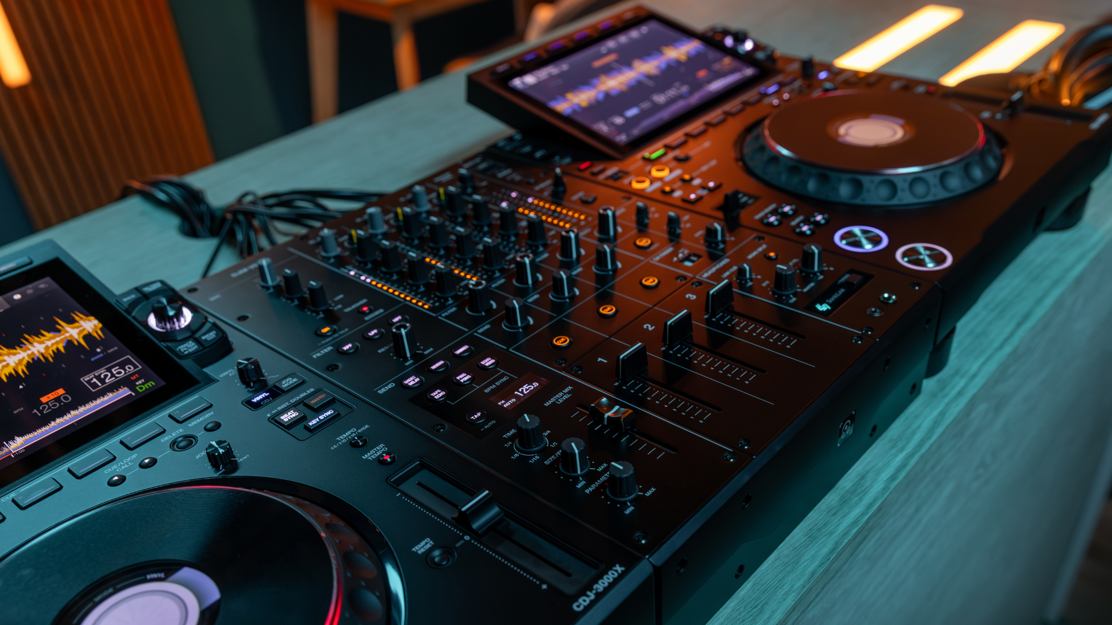 DJM-V5 : le nouveau trois canaux selon AlphaTheta