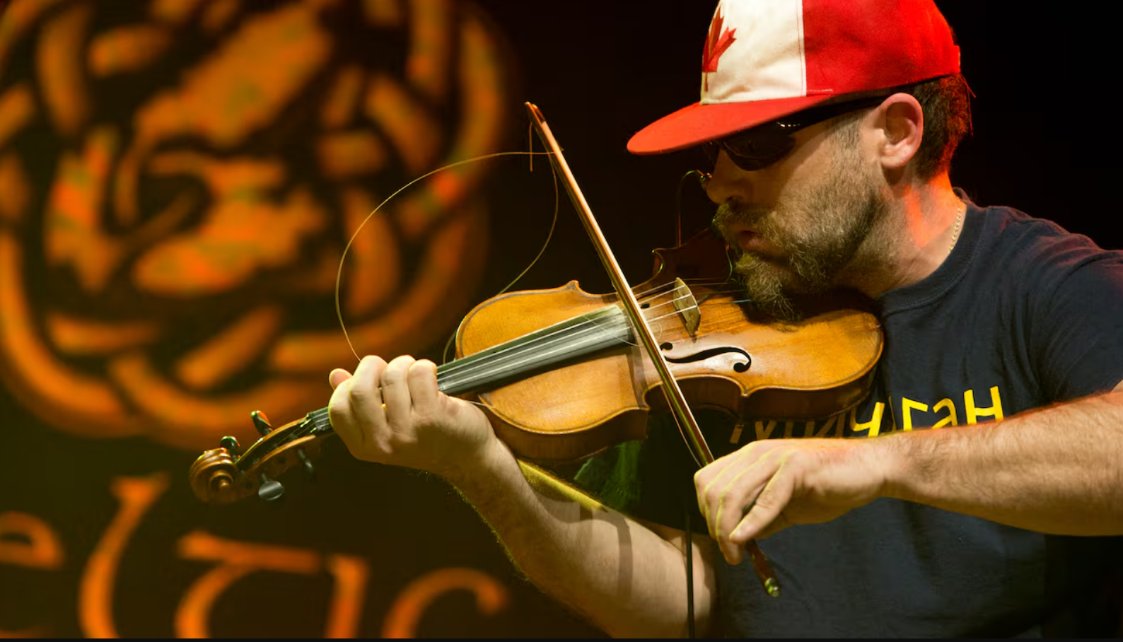 L'artiste veut poursuivre en justice après qu'un résumé d'IA l'ait faussement qualifié de délinquant sexuel