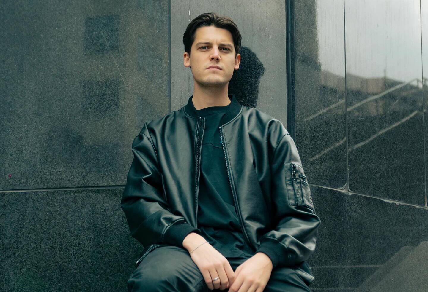 Hugo Humblet mène la nouvelle vague techno sur Gravitational Forces (PREMIERE)