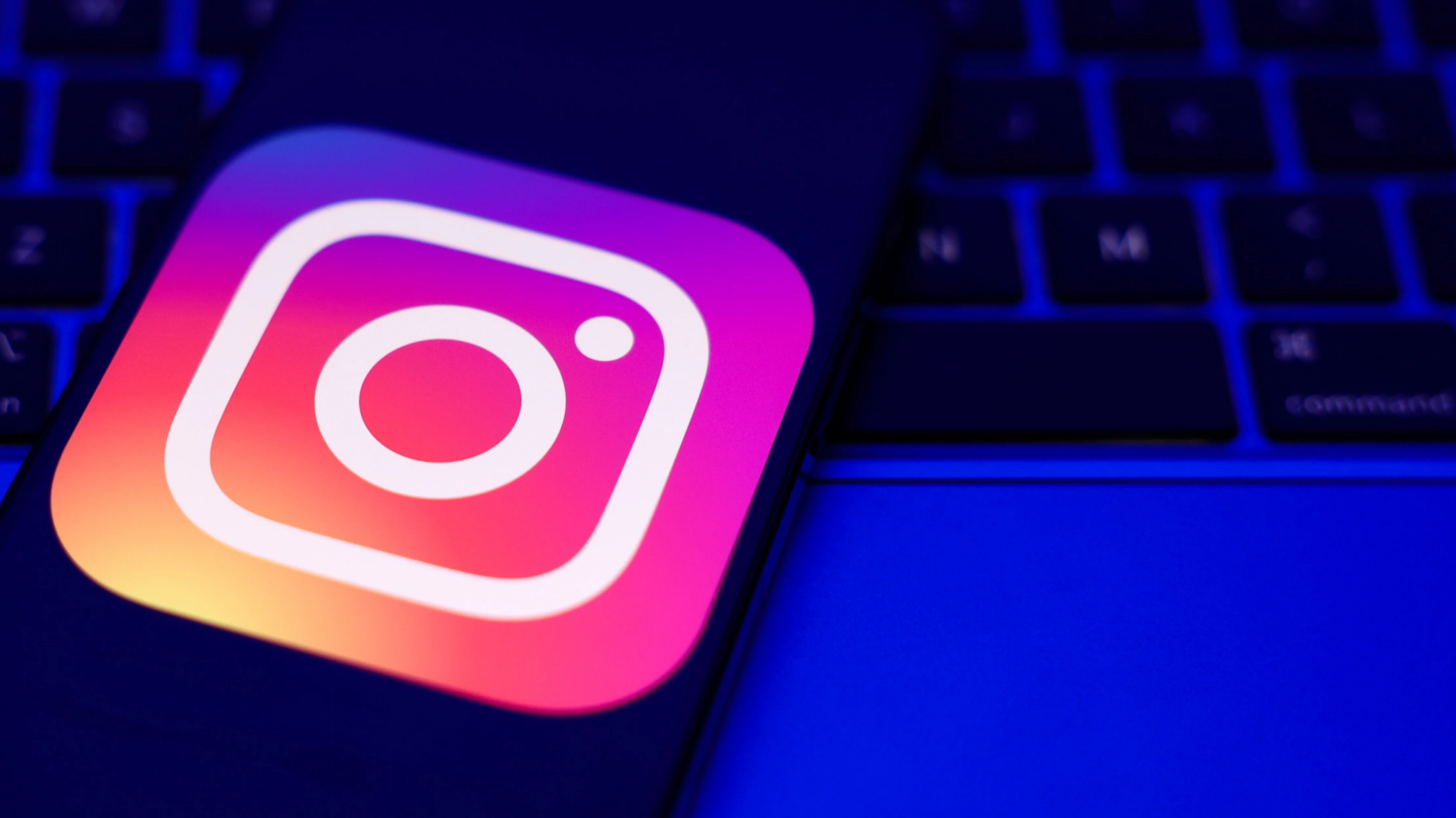 Instagram teste les liens cliquables dans les légendes pour les créateurs